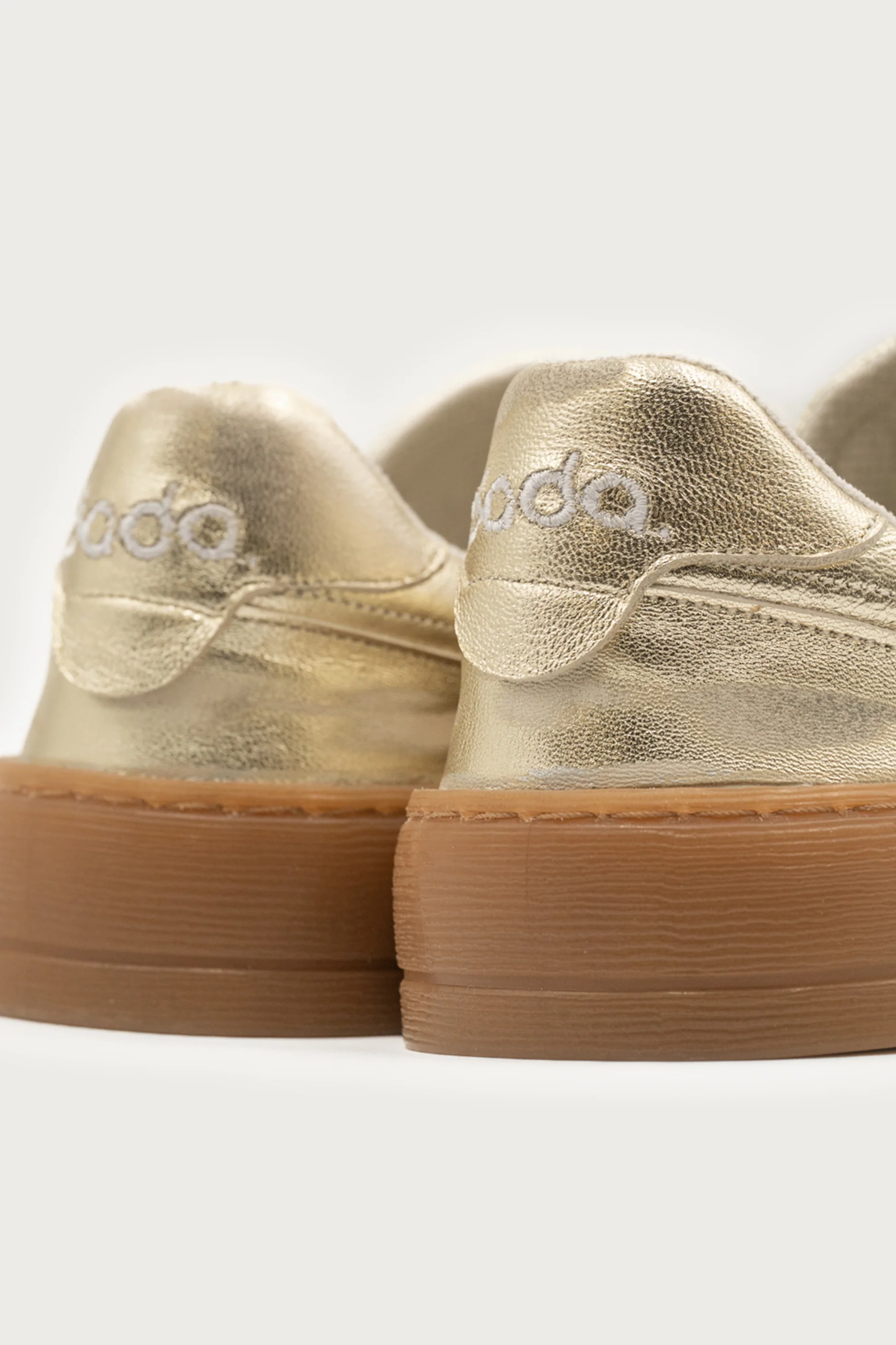 Soho Golden - Image 7